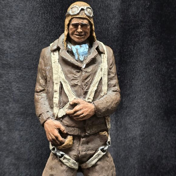 Vintage Aviator Pilot Early Flying Man Sculpture Hand Painted by Michael Garman - Picture 3 of 16
